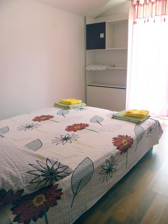 Apartments Mani Trogir Oda fotoğraf